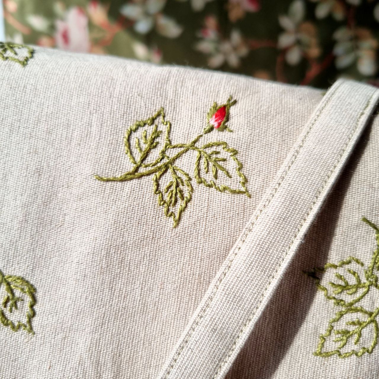 Bolsa de Patchwork com flanelas, linho e tecido